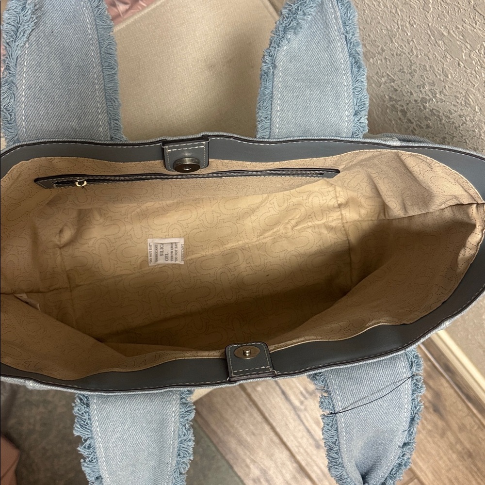 NWT, True Religion light denim large tote bag - Picture 9 of 10